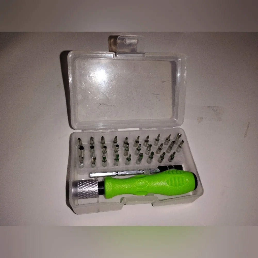 Green Multi-Bit Screwdriver Set - Picture 2 of 3